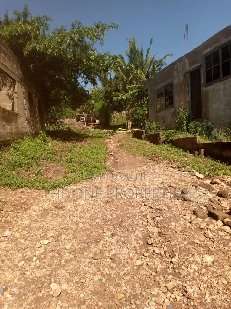 2bdrm House in Kotoku Papase Town, Accra Metropolitan for sale in Accra Metropolitan