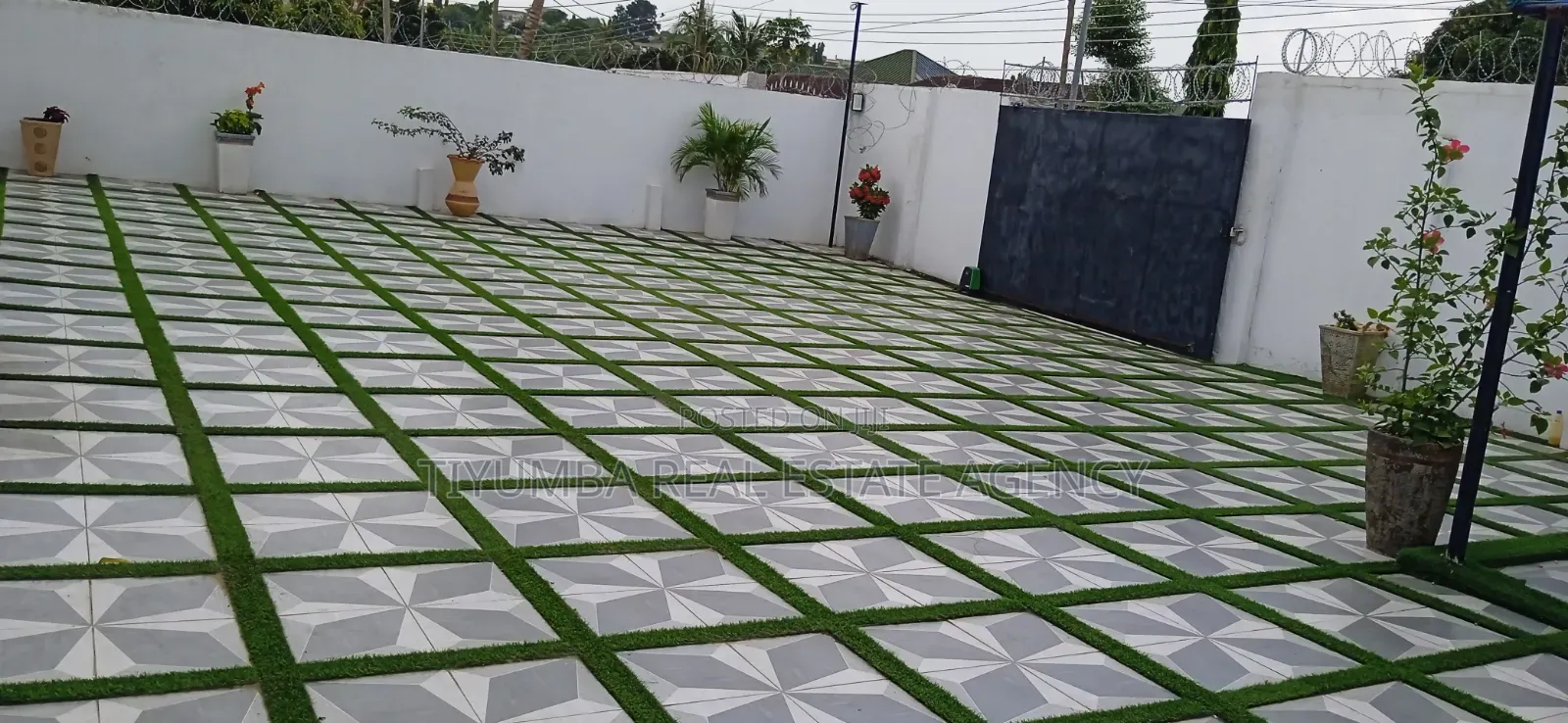 3bdrm Apartment in Tiyumba Real Estate., Police Station for rent in Police Station