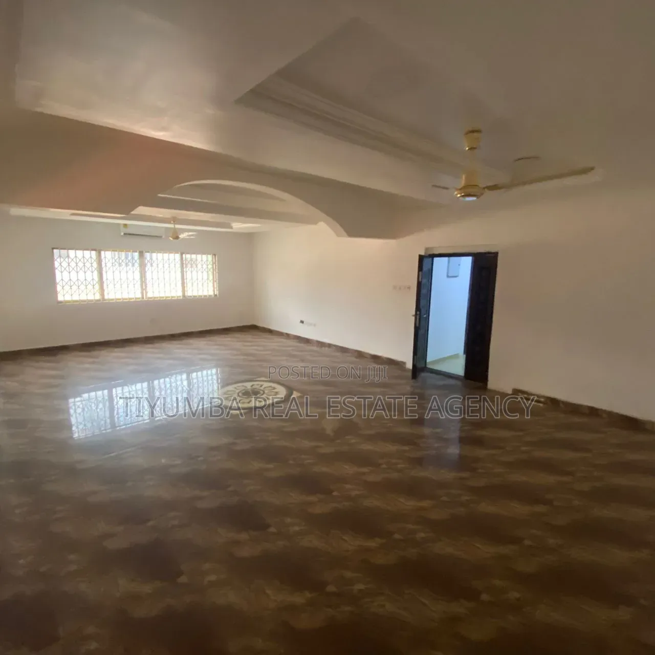3bdrm Apartment in Tiyumba Real Estate., Police Station for rent in Police Station
