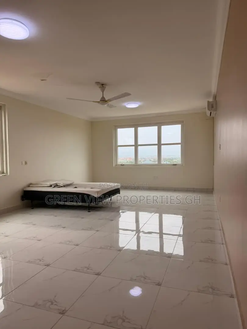4bdrm Duplex in West Hills Mall Area for sale in West Hills Mall Area