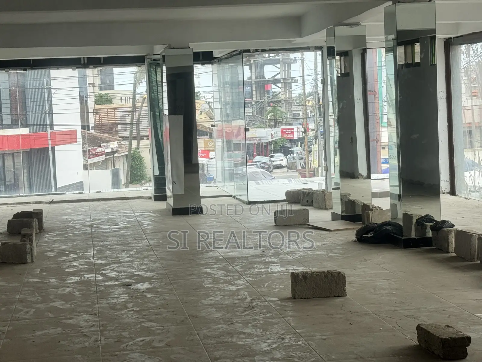 Prime Space for Office, Restaurant Etc Available in Osu