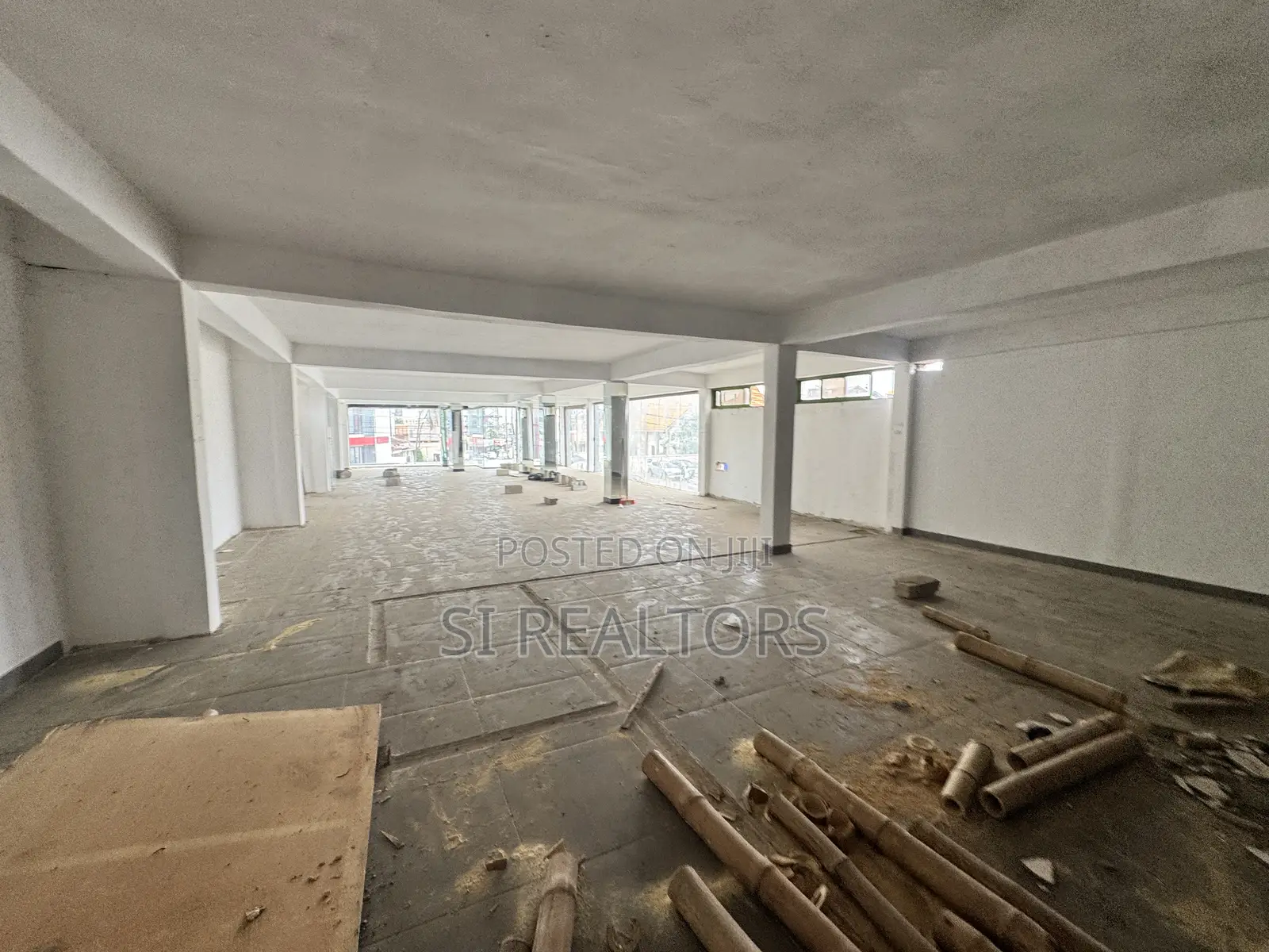 Prime Space for Office, Restaurant Etc Available in Osu