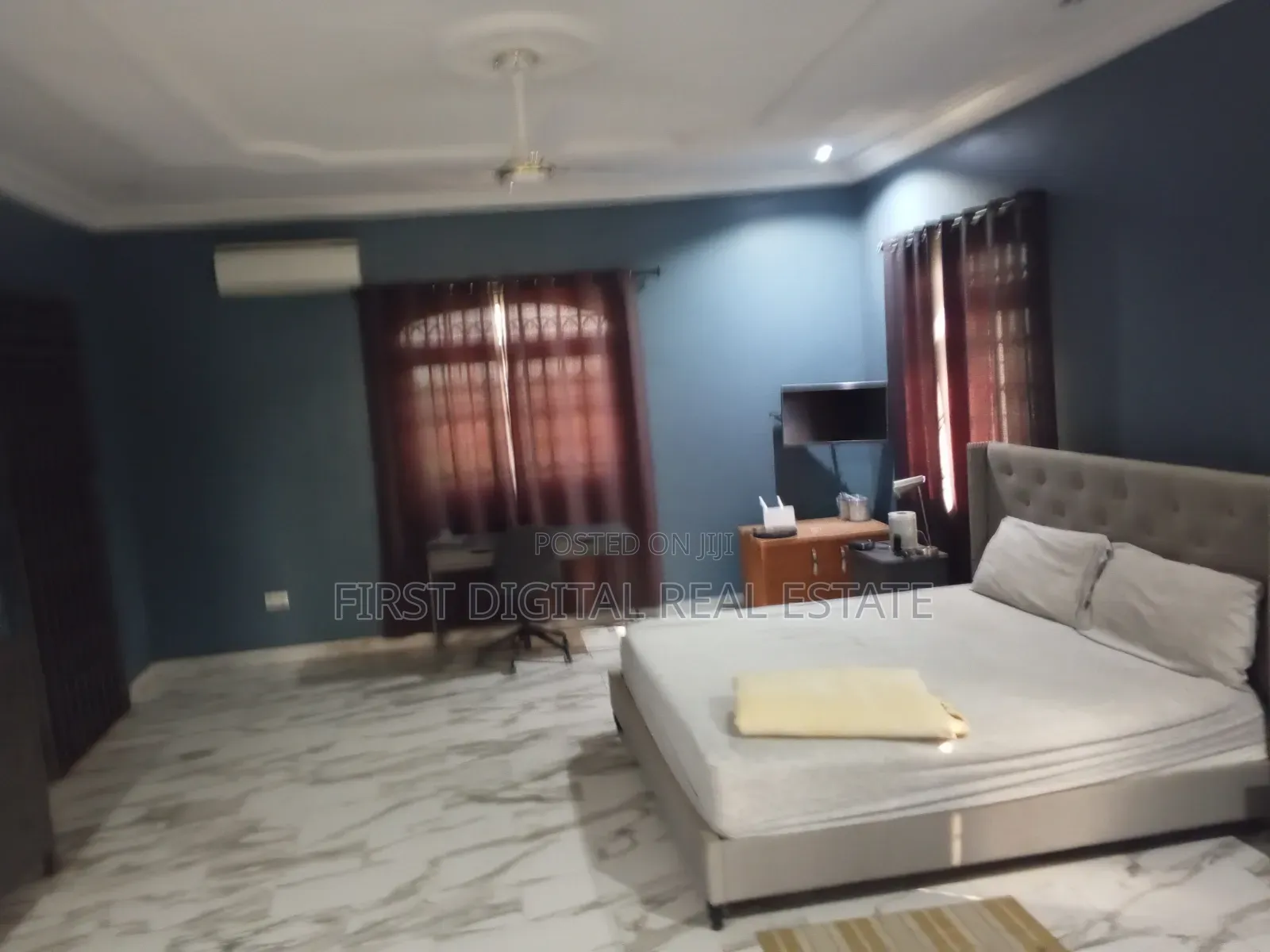 6 Bedroom for Sale on 4 Plot in Kasoa New Market in New Market