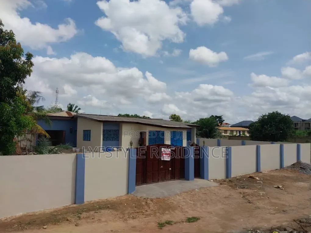 3bdrm House in Old Ashongman, Aloway for rent in Aloway