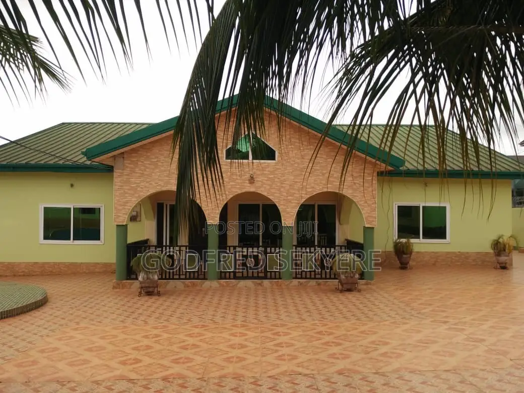 4bdrm Apartment in Adeleke Estates 🏡, Kumasi Metropolitan for rent in Kumasi Metropolitan