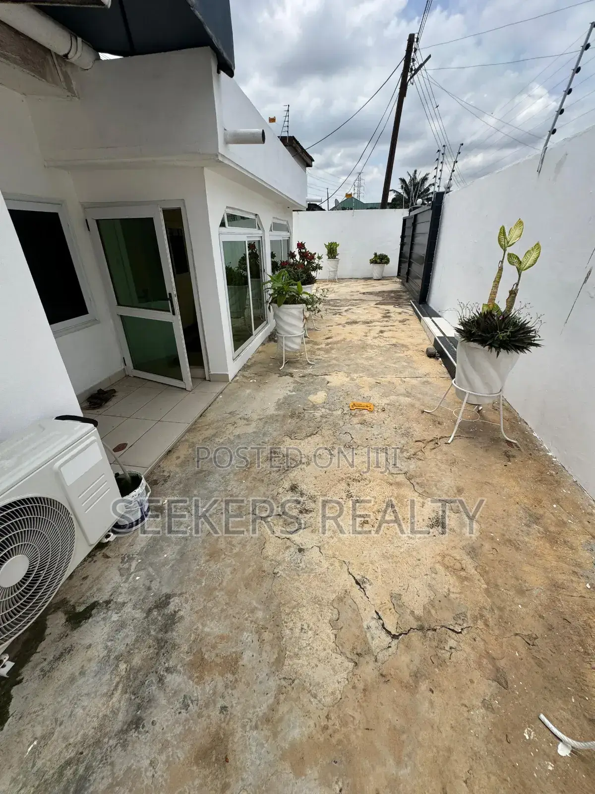 Furnished 3bdrm House in Seekers Realty, Accra Metropolitan for sale in Accra Metropolitan