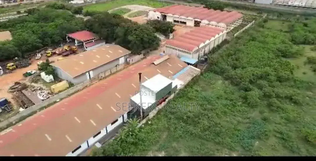 Warehouse for Sale at Tema Harbor. in Community 25