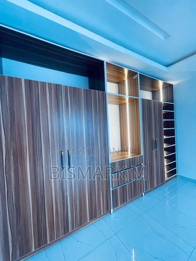 4bdrm House in School Junction, Ashaley Botwe for rent in Ashaley Botwe