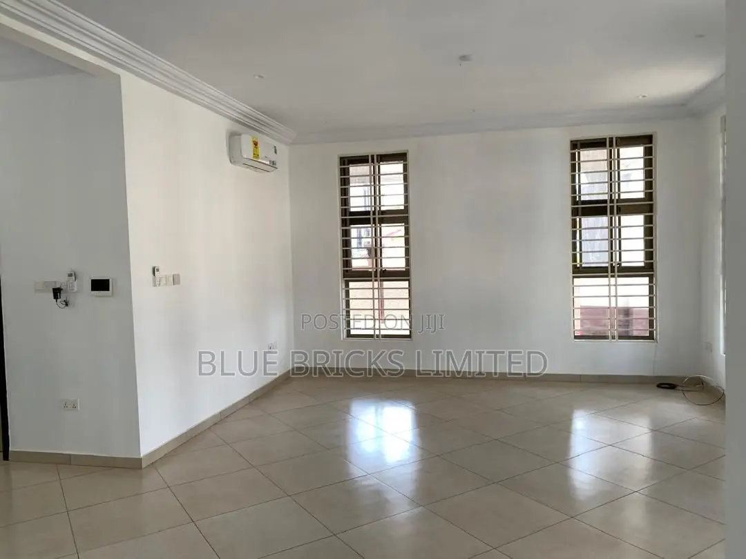 3bdrm House in Coastal, Baatsona Total for sale in Baatsona Total