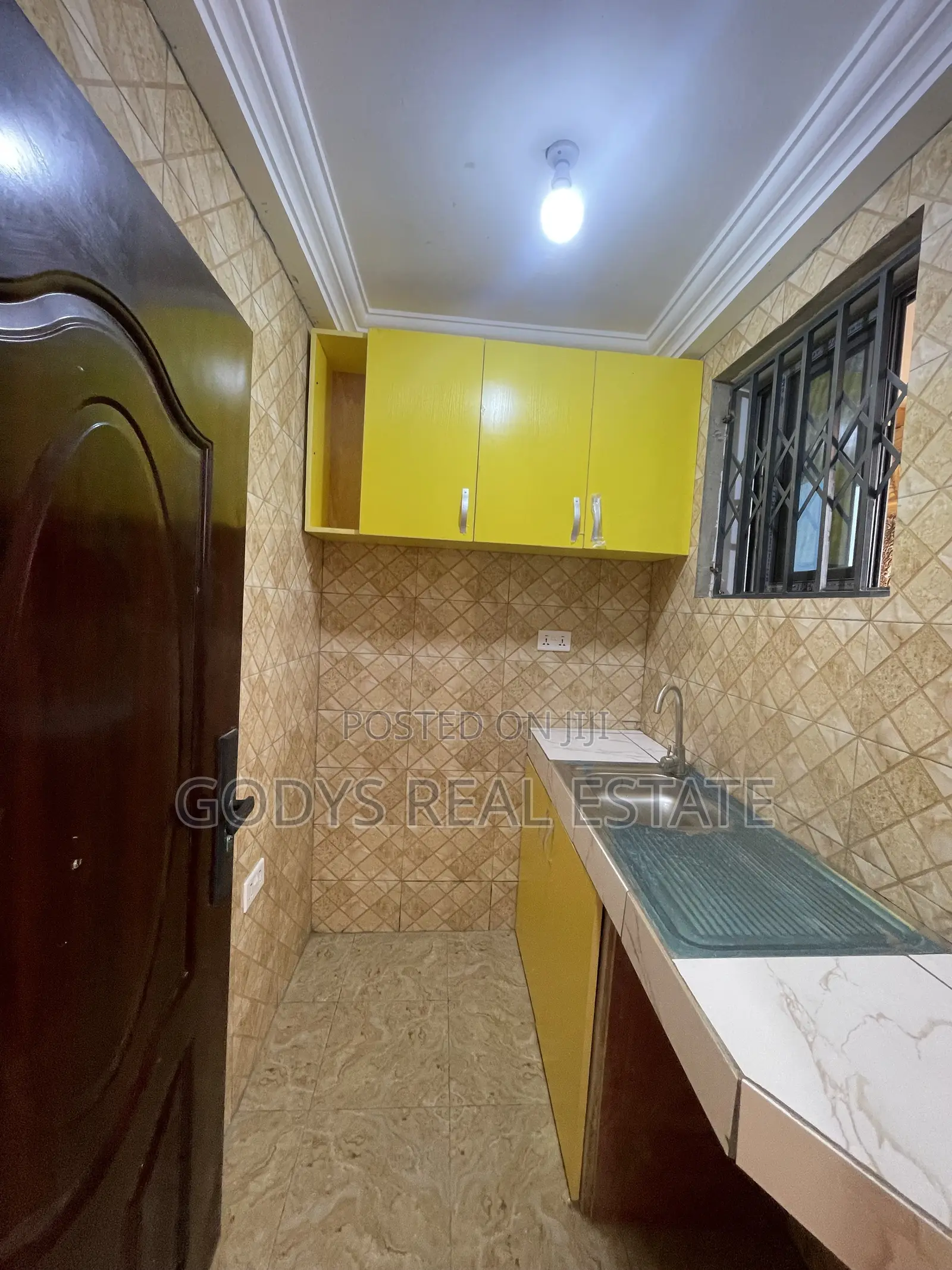 1bdrm Apartment in Nurses, Kasoa for rent in Kasoa