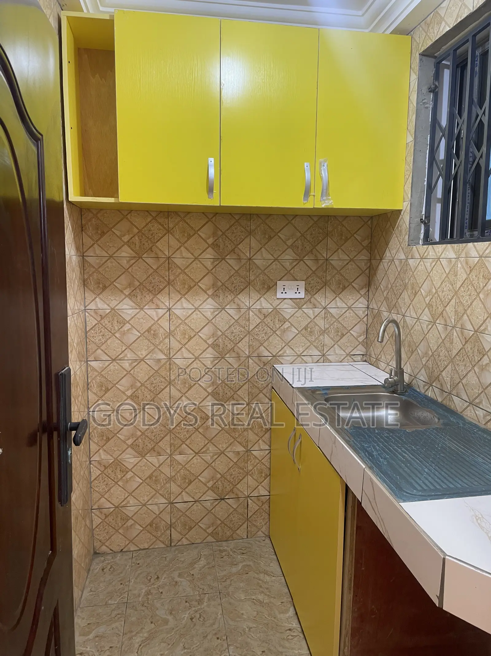 1bdrm Apartment in Nurses, Kasoa for rent in Kasoa
