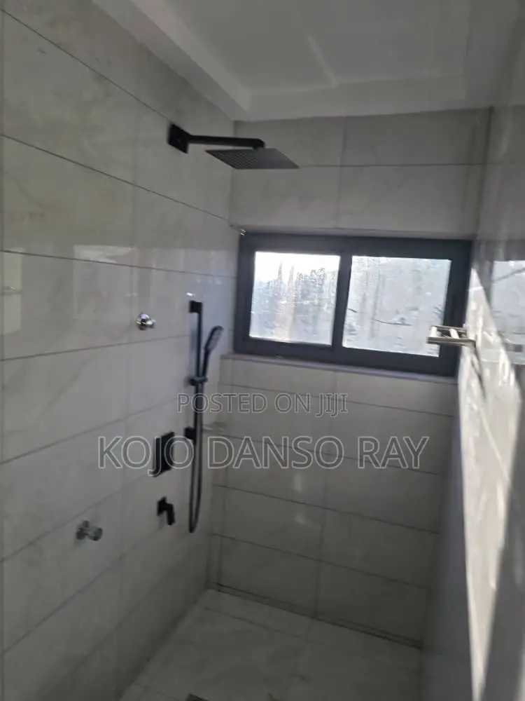 4bdrm House in Pandak Agency, Oyarifa for rent in Oyarifa