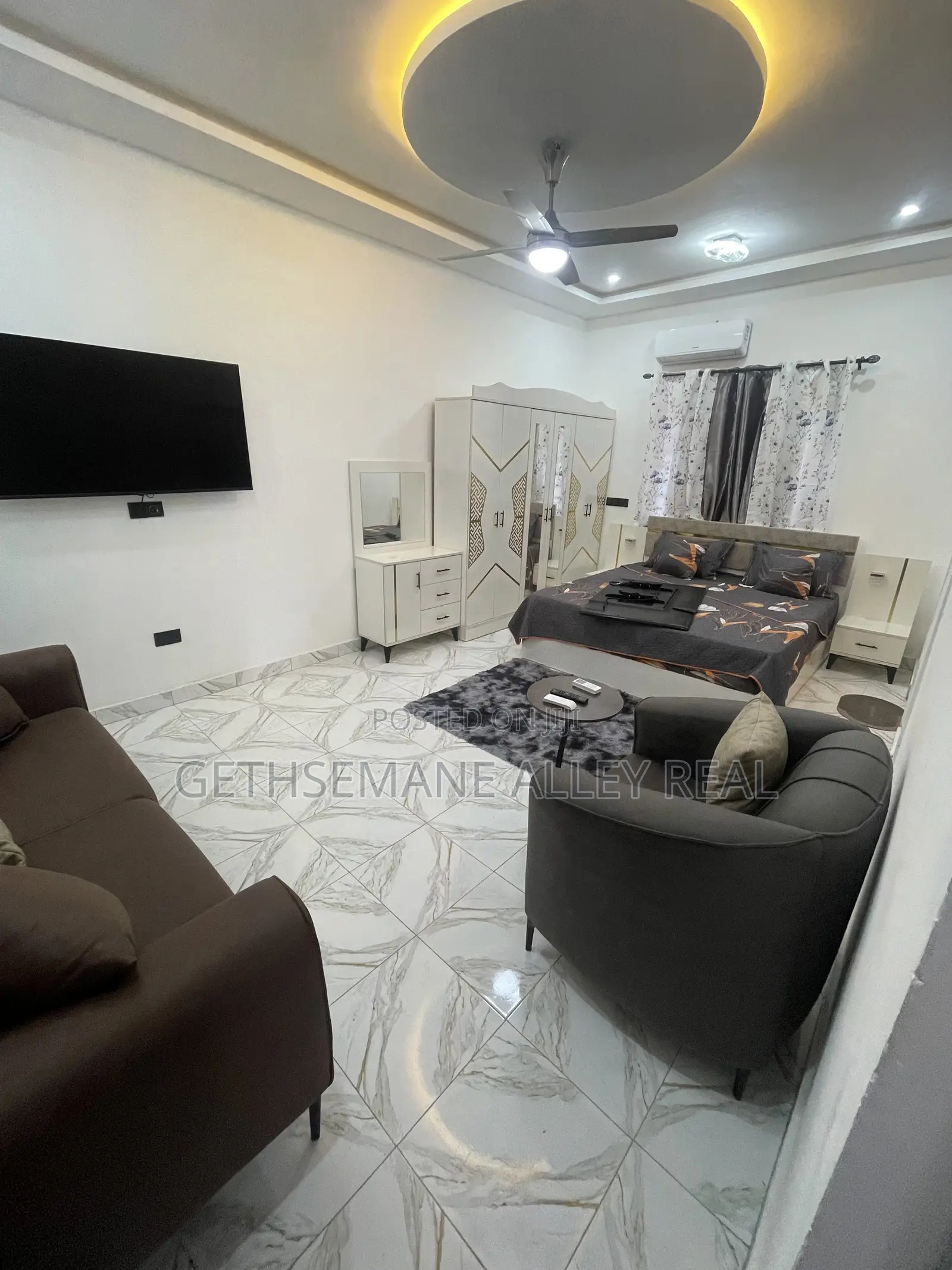 Air BNB Apartments/ Short-Stay /Long-Stay Available for Rent. in West Hills Mall Area