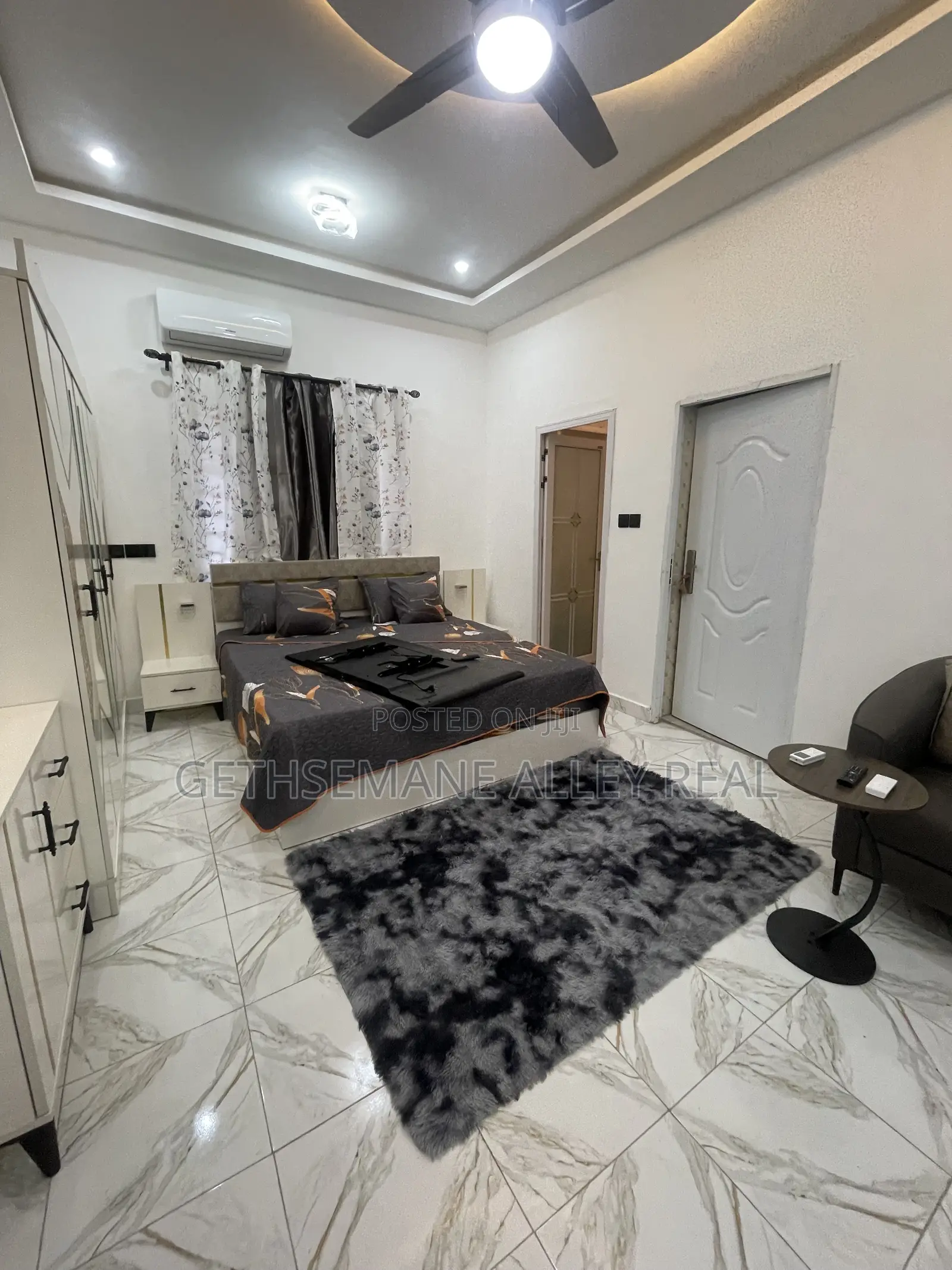 Air BNB Apartments/ Short-Stay /Long-Stay Available for Rent. in West Hills Mall Area