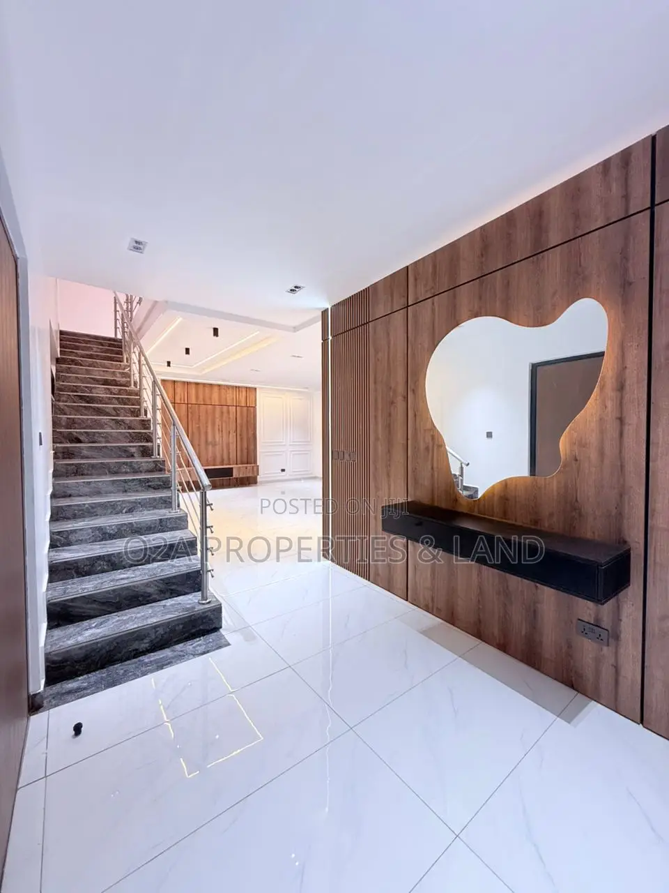 4bdrm House in Oyarifa, Ghana Flag for sale in Ghana Flag