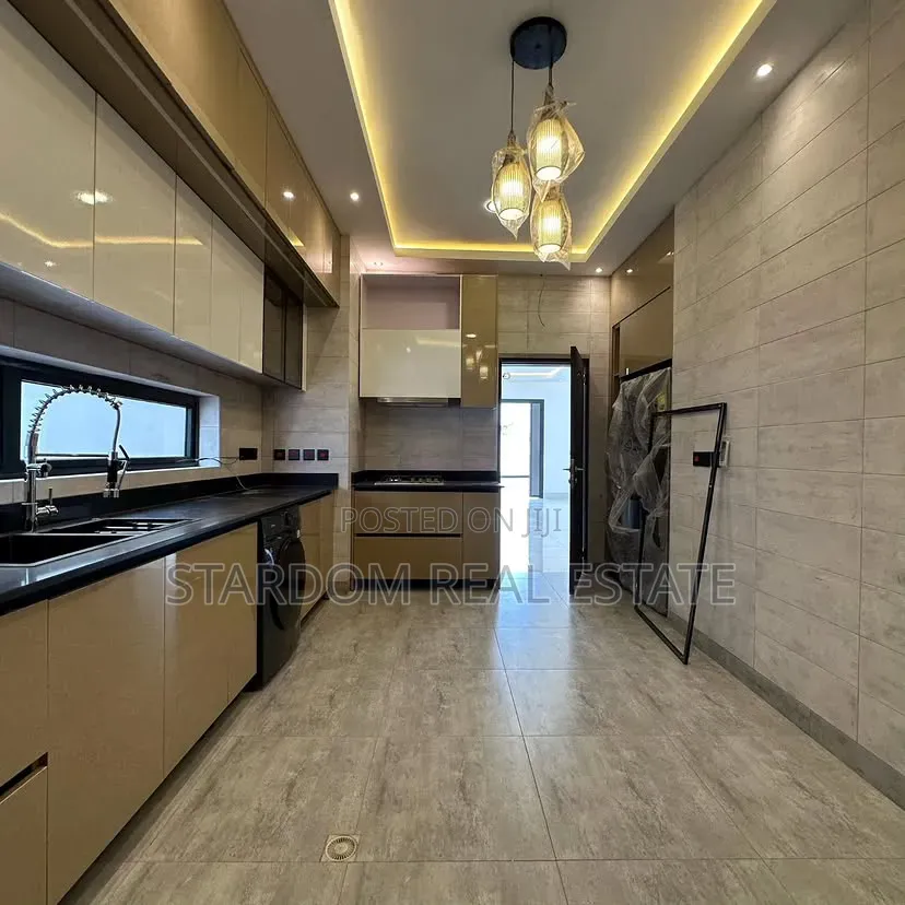 4bdrm Duplex in Shell Signboard, Coca Cola for sale in Coca Cola