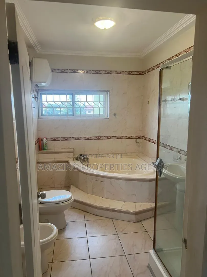 5bdrm House in Dzorwulu for sale in Dzorwulu