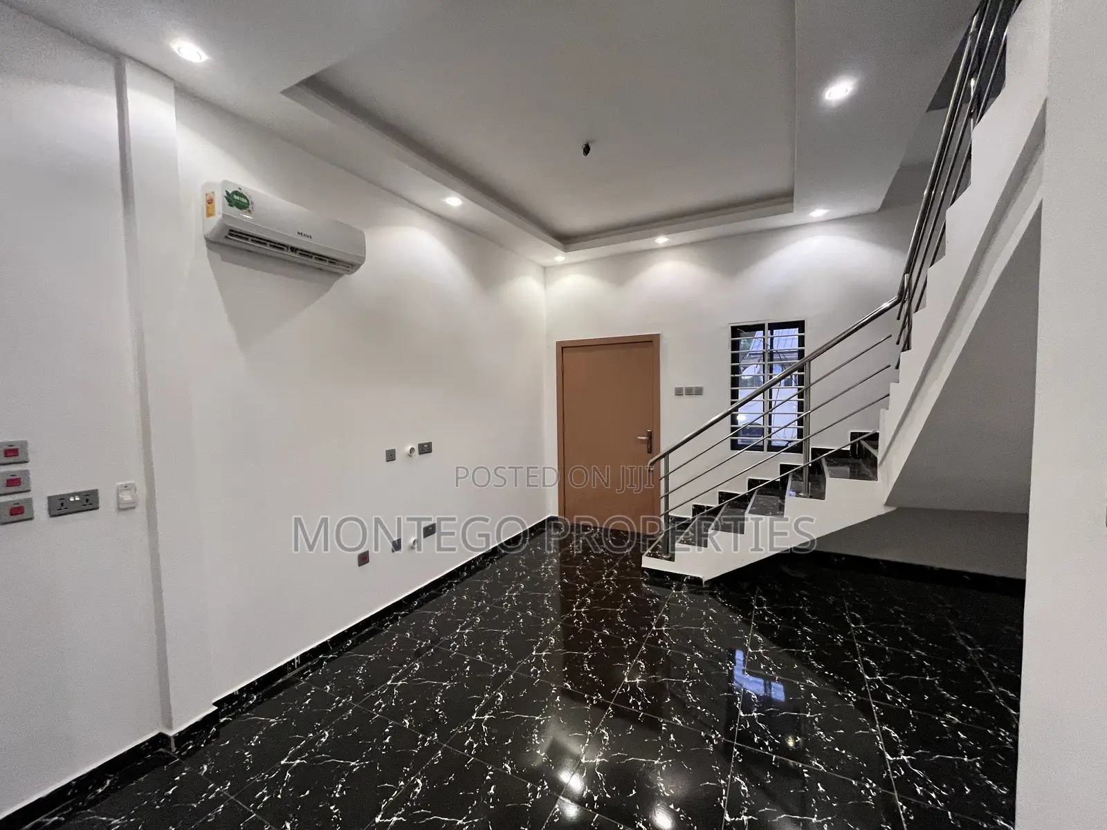 2bdrm House in Adjiringanor, School Junction for rent in School Junction