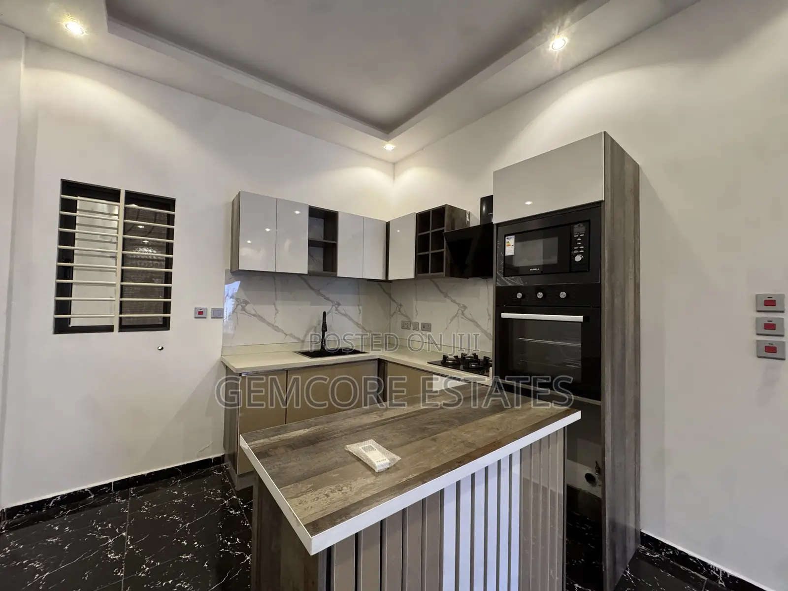 2bdrm Townhouse / Terrace in Nanakrom, Ashaley Botwe for rent in Ashaley Botwe