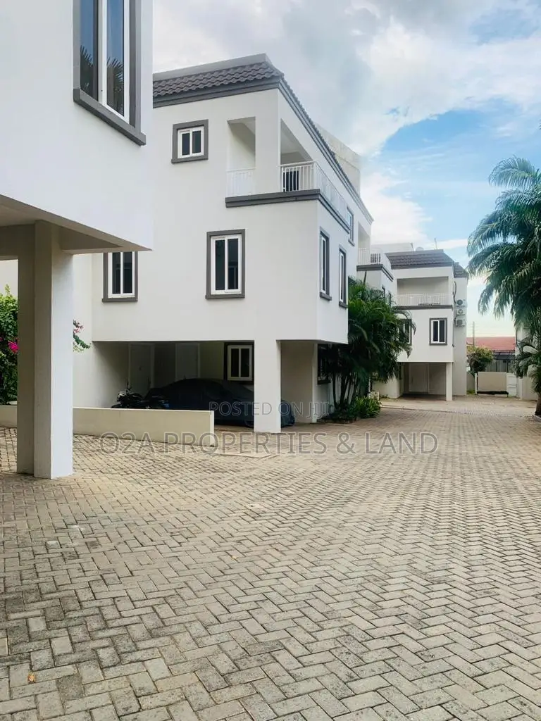 3bdrm Townhouse / Terrace in Roman Ridge, Police Station for rent in Police Station
