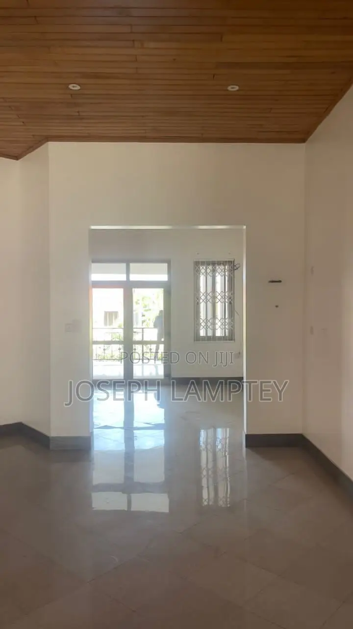 6bdrm House in Joseph Lamptey, American House for rent in American House