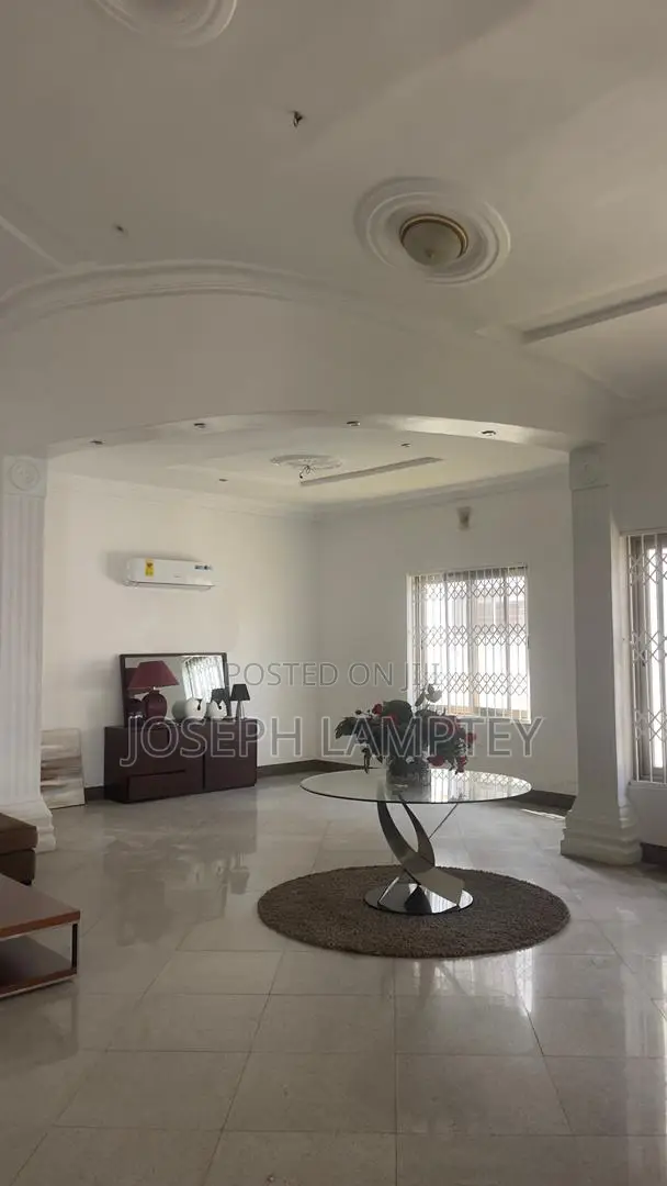 6bdrm House in Joseph Lamptey, American House for rent in American House