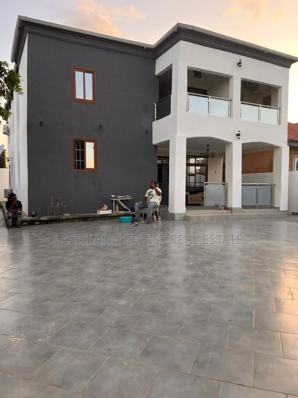 Furnished 6bdrm Maisonette in Lasisi And Christ, Ablekuma for sale in Ablekuma