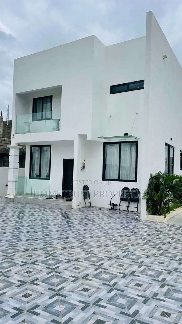 3bdrm Duplex in Amasaman Katapor for sale in Amasaman