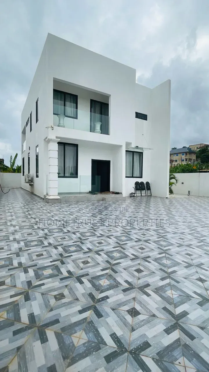 3bdrm Duplex in Amasaman Katapor for sale in Amasaman