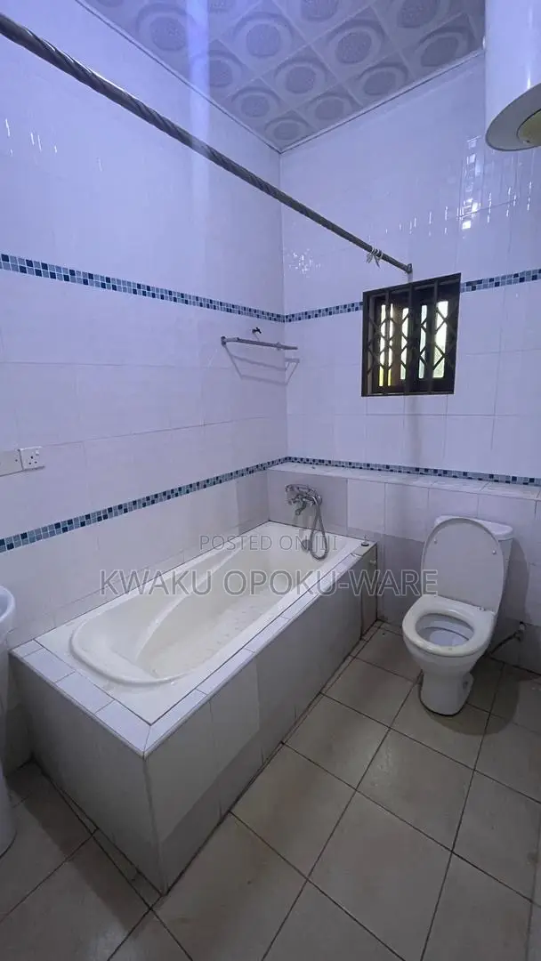5bdrm Apartment in Valley View, Oyibi for rent in Oyibi