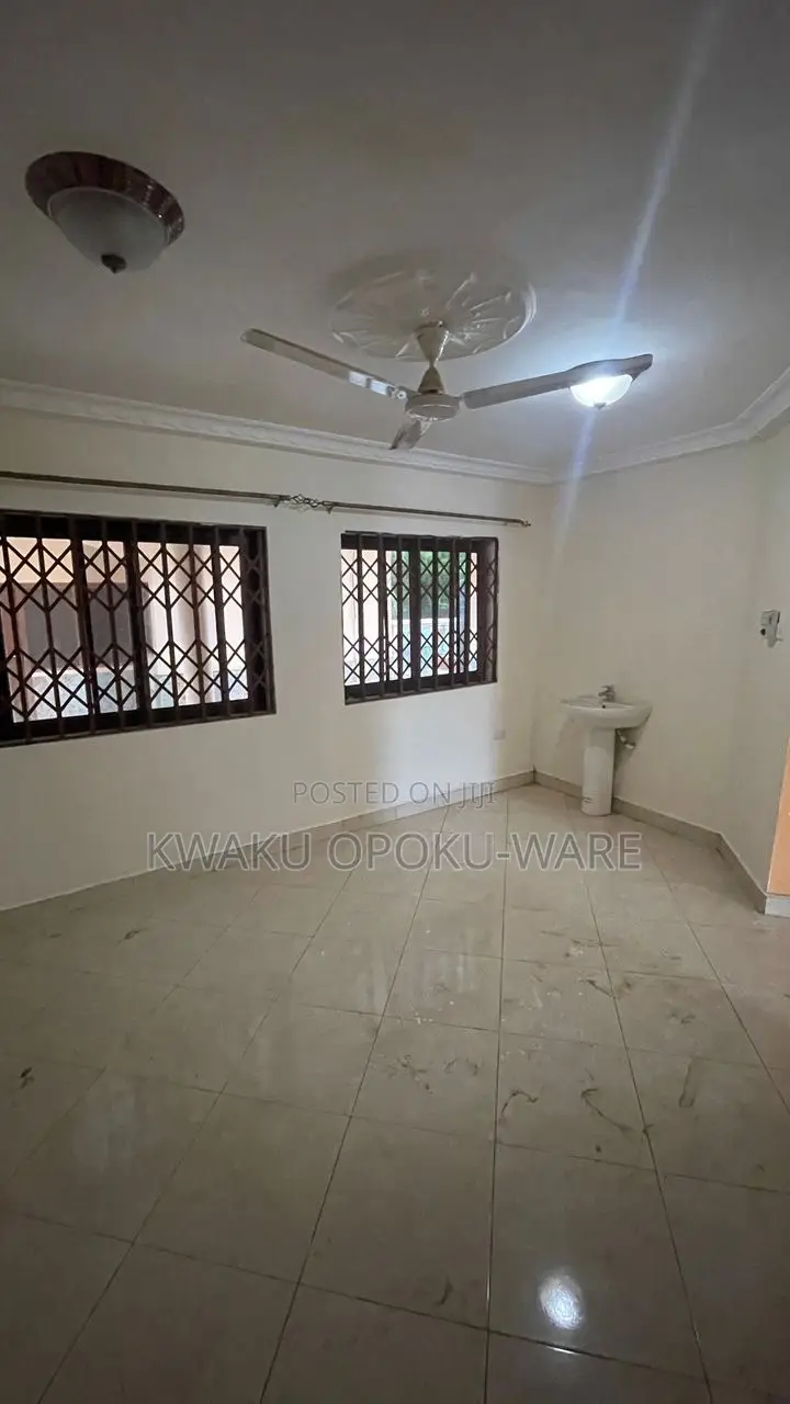 5bdrm Apartment in Valley View, Oyibi for rent in Oyibi