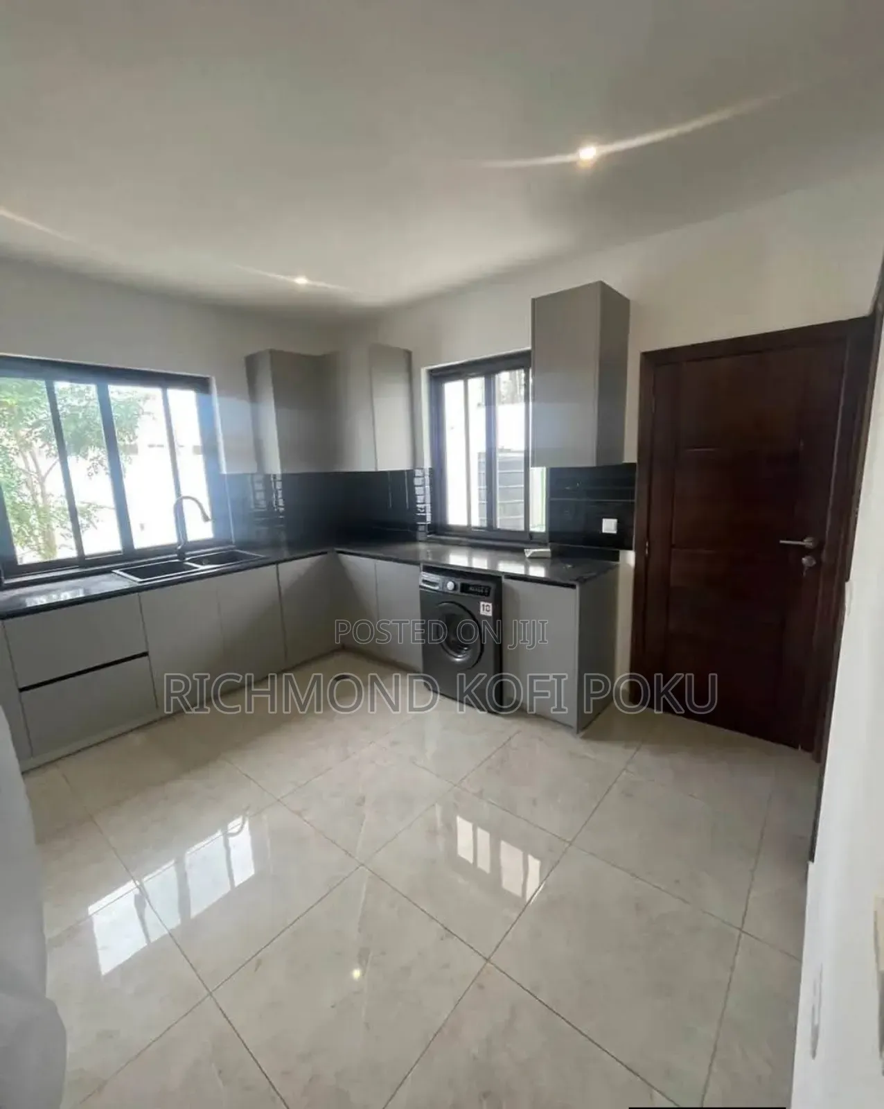4bdrm House in Kofis Realty, Sakumono for sale in Sakumono