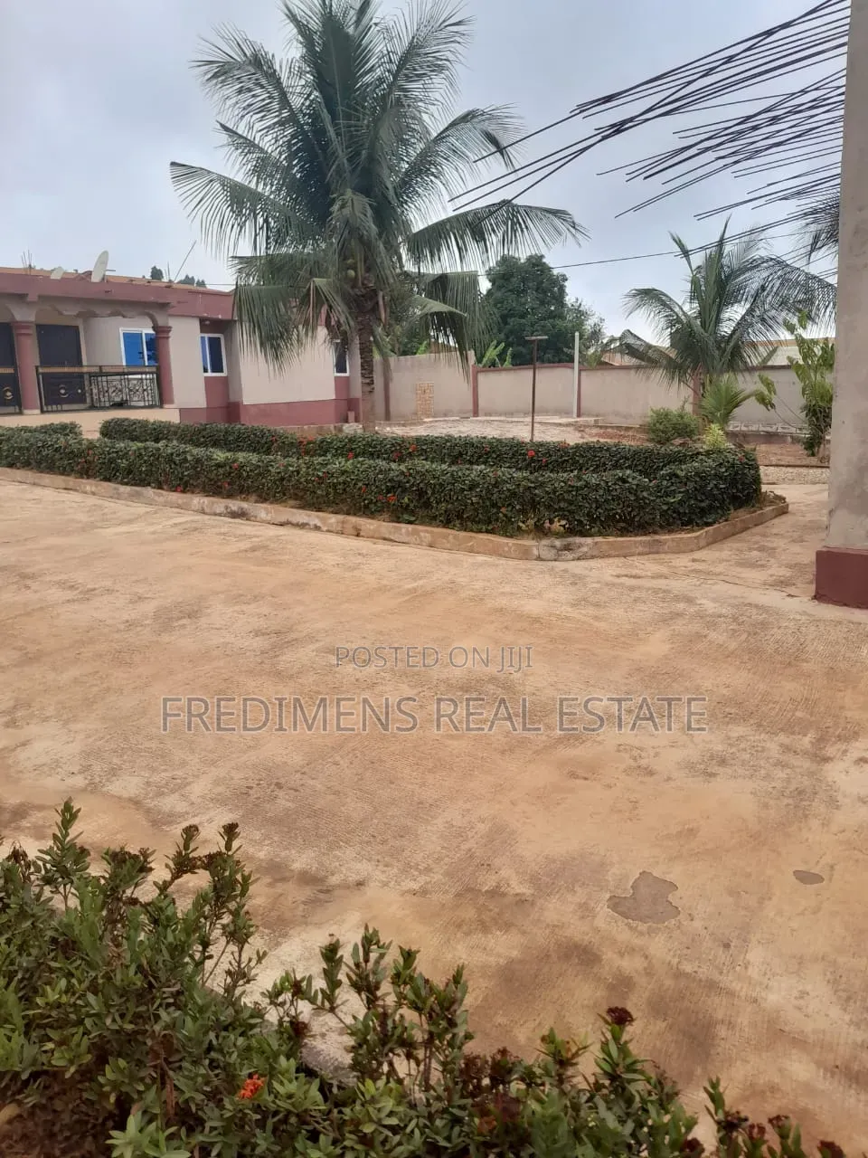 5bdrm House in Fredimens Real, Atwima Kwanwoma for sale in Atwima Kwanwoma