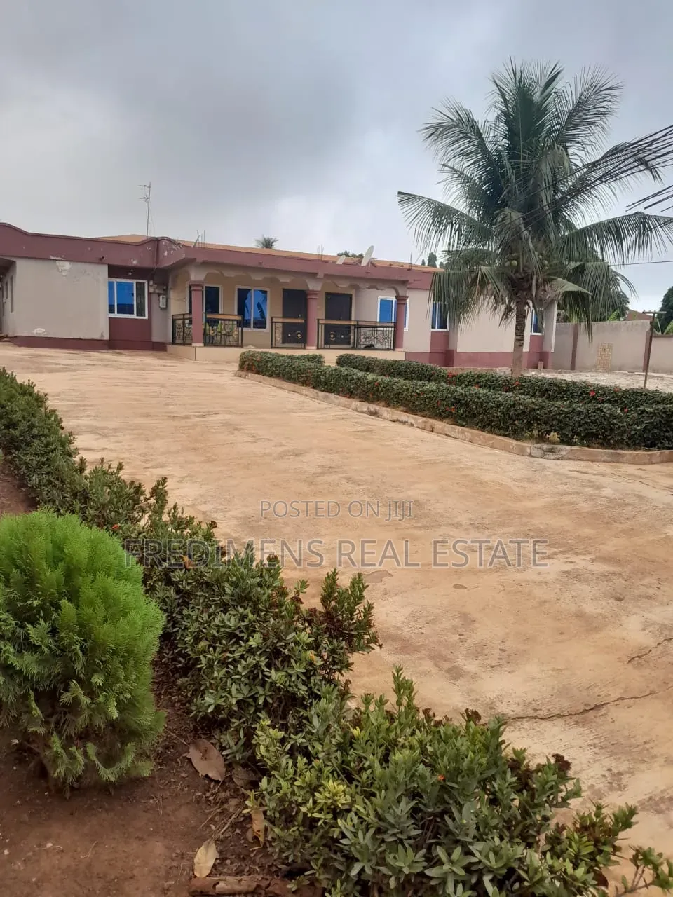 5bdrm House in Fredimens Real, Atwima Kwanwoma for sale in Atwima Kwanwoma