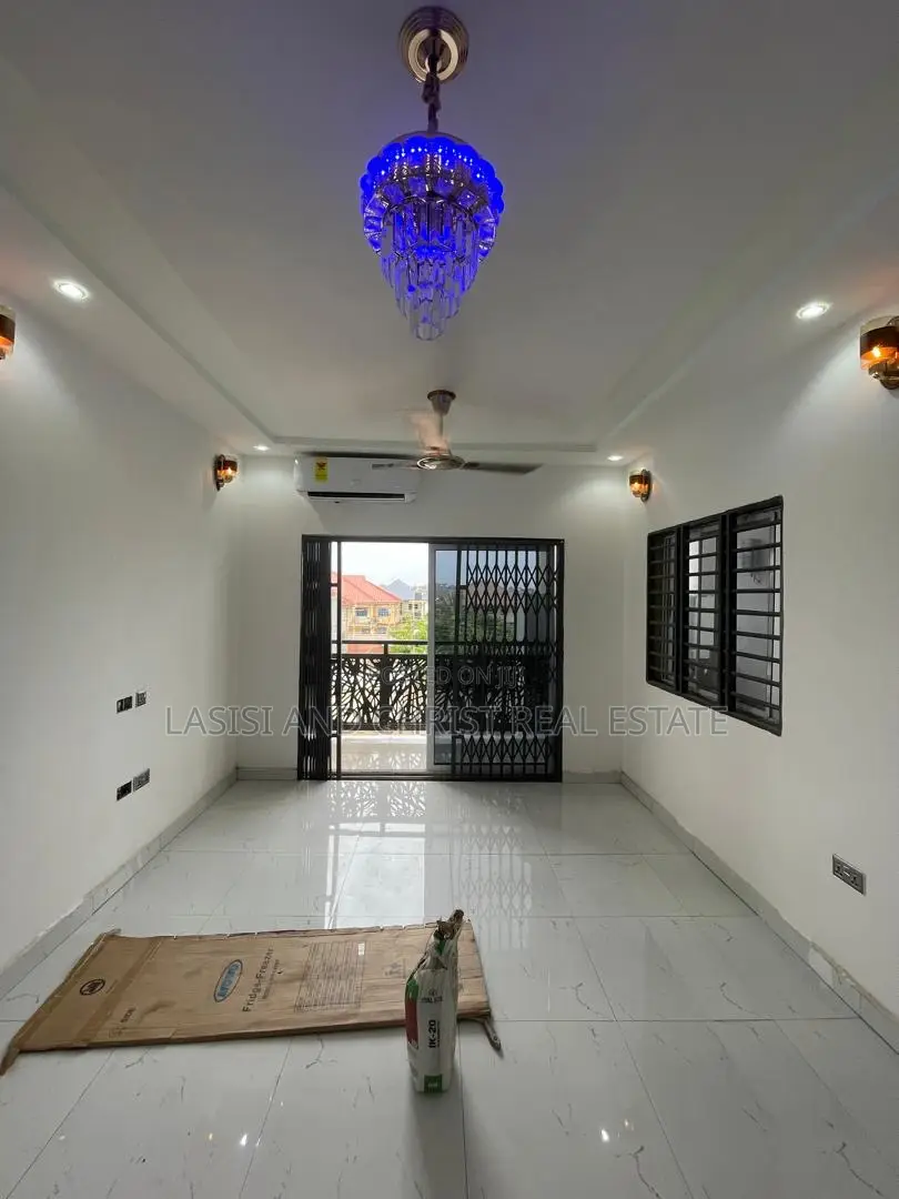 2bdrm Apartment in Lasisi And Christ, Kwabenya for rent in Kwabenya