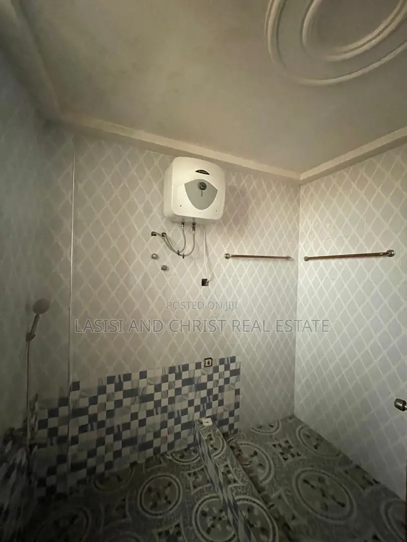 2bdrm Apartment in Lasisi And Christ, Kwabenya for rent in Kwabenya