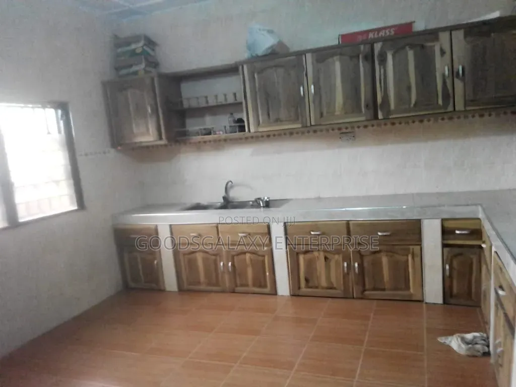 5bdrm House in Kumasi Metropolitan for sale in Kumasi Metropolitan
