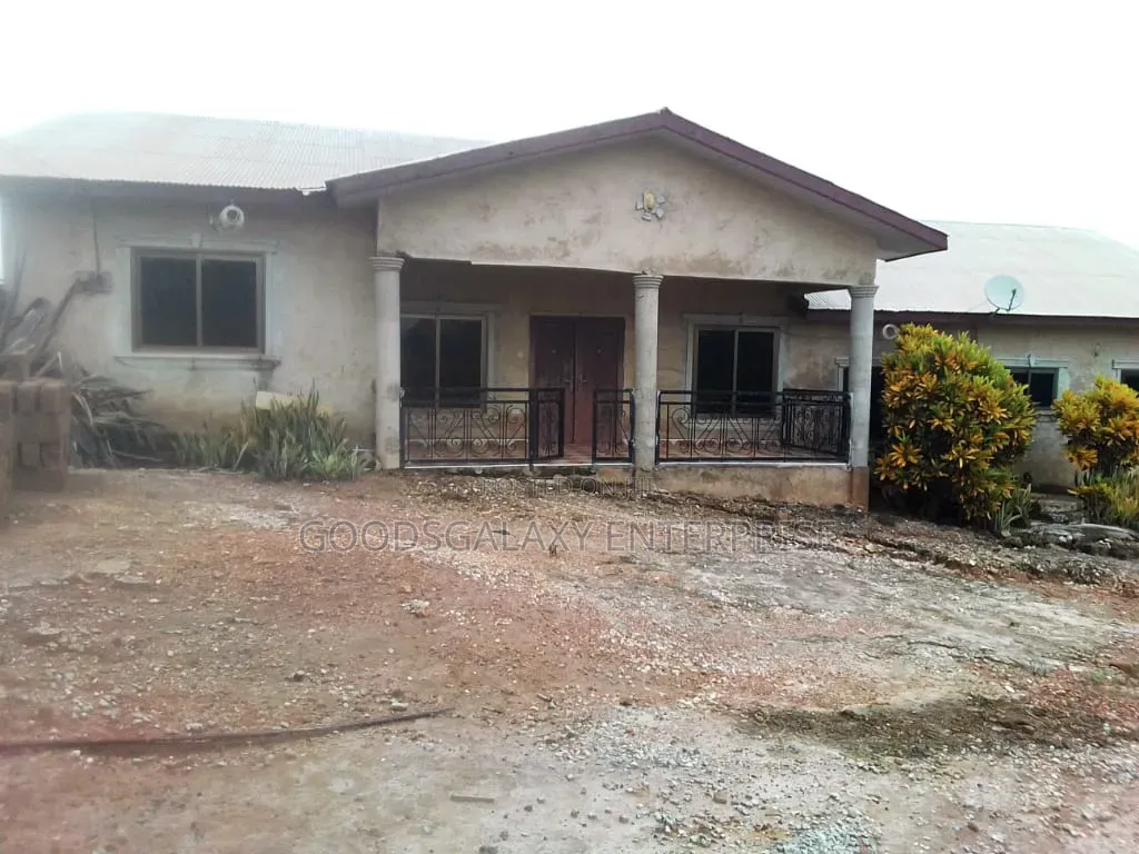 5bdrm House in Kumasi Metropolitan for sale in Kumasi Metropolitan