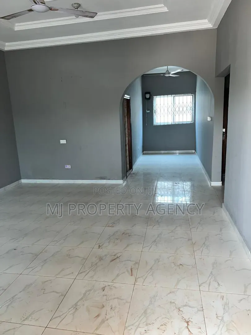 2bdrm House in White Estate Behind, Community 25 for sale in Community 25