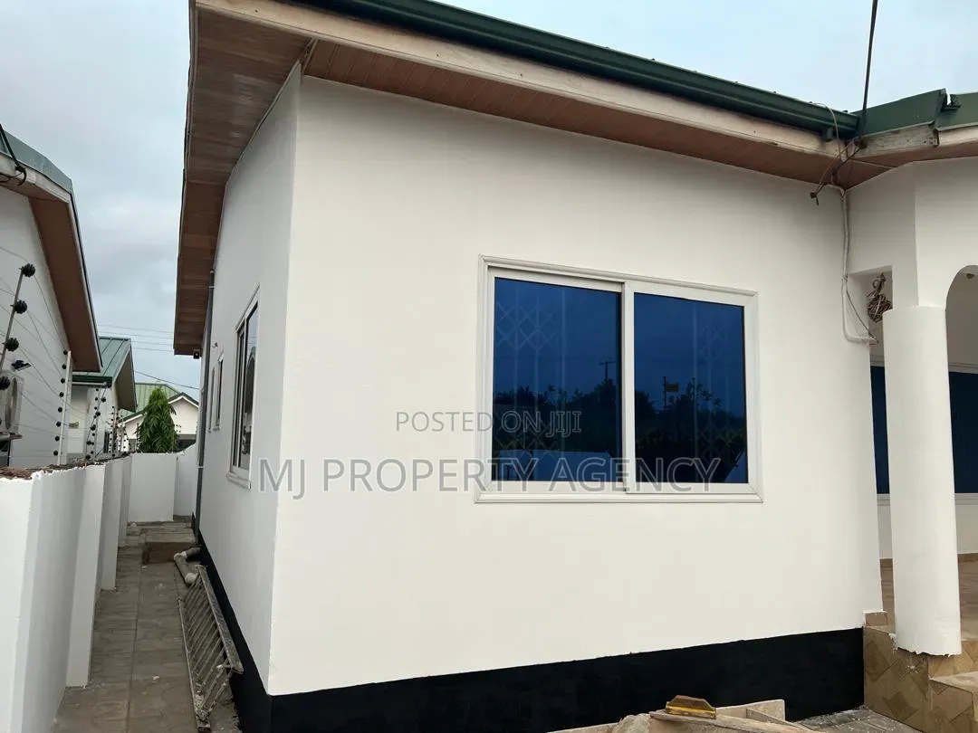 2bdrm House in White Estate Behind, Community 25 for sale in Community 25