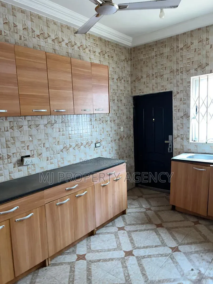 2bdrm House in White Estate Behind, Community 25 for sale in Community 25