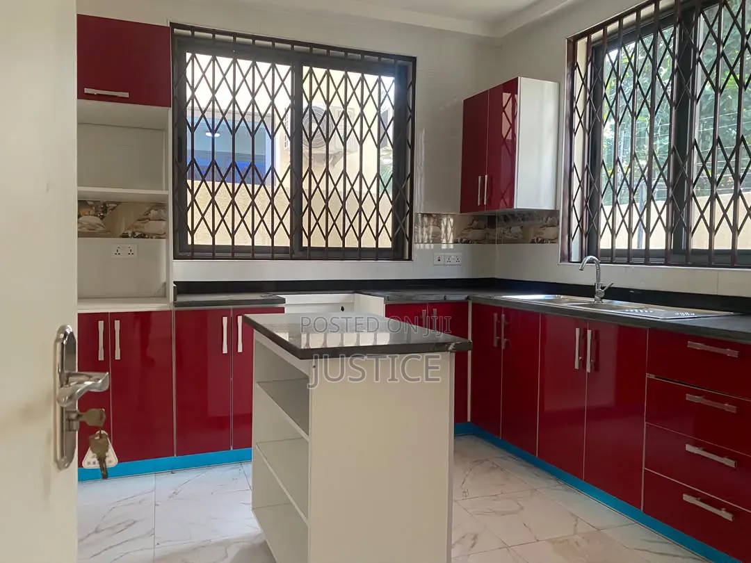 3bdrm House in Ayi Mensah Oyarifa for rent in Oyarifa Mall Area
