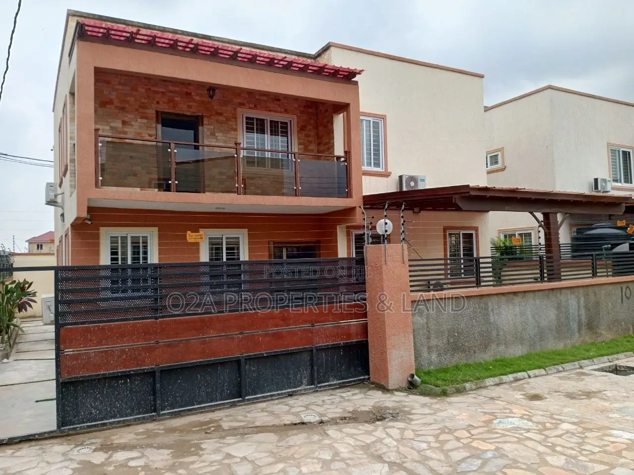 3bdrm Townhouse / Terrace in Achimota, Mile 7 for rent in Mile 7
