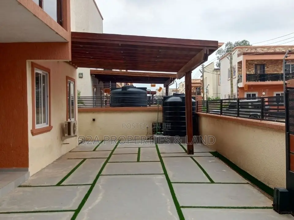 3bdrm Townhouse / Terrace in Achimota, Mile 7 for rent in Mile 7