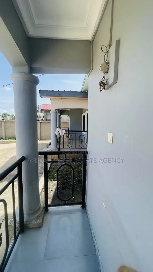2bdrm Apartment in Sefdard Properties, Pokuase for rent in Pokuase