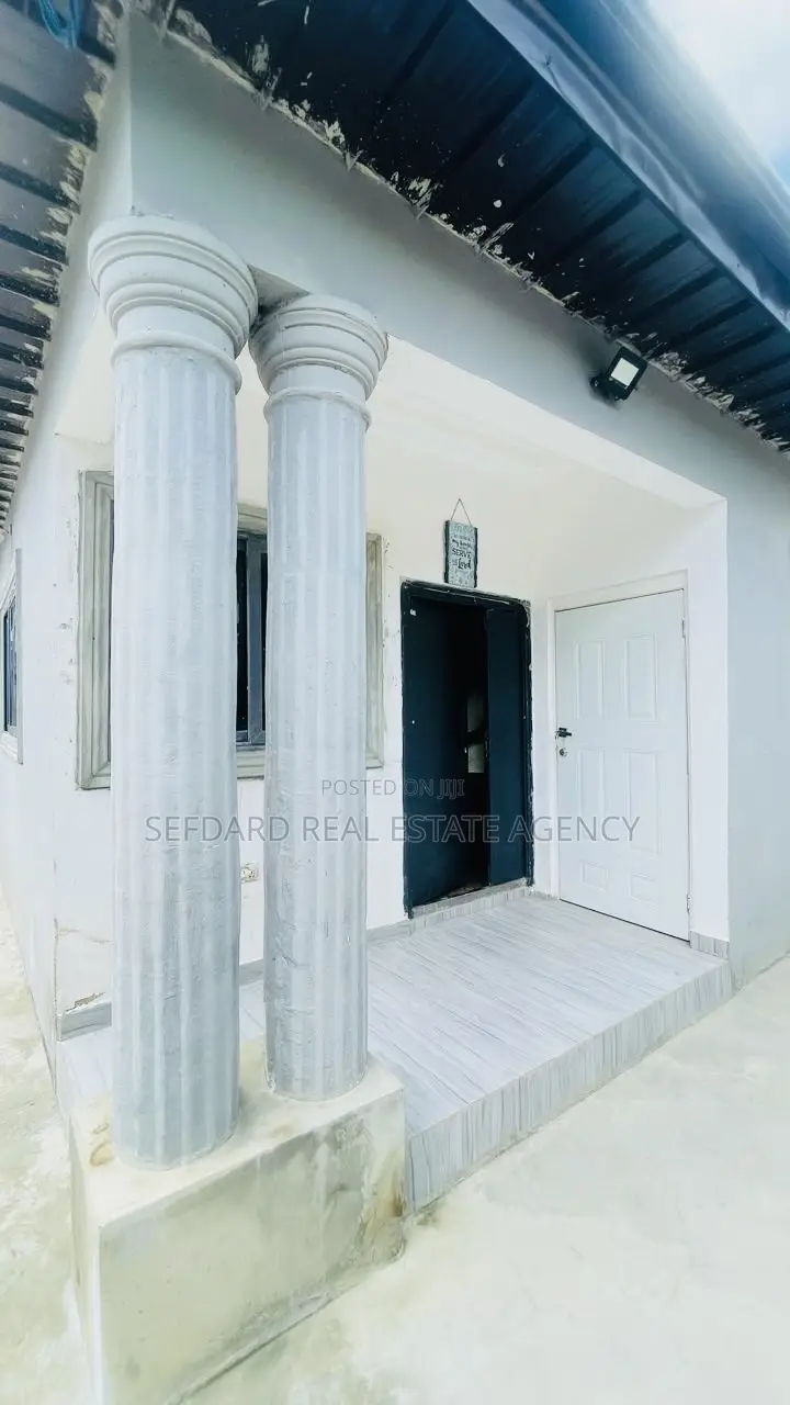 3bdrm House in Sefdard Properties, Amasaman for sale in Amasaman