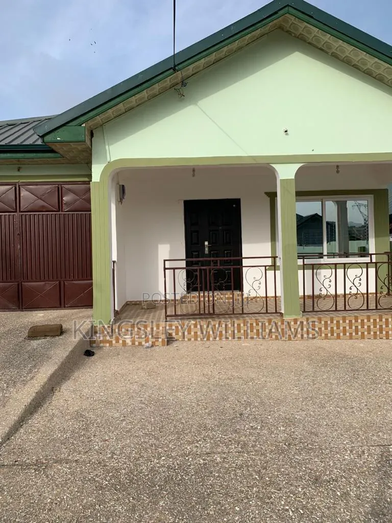 4bdrm House in Pokuase for sale in Pokuase
