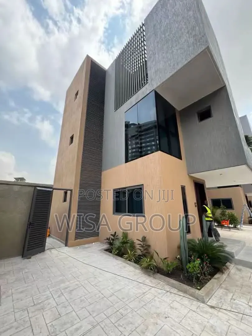 4bdrm Mansion in Wisa Group, Accra Metropolitan for sale in Accra Metropolitan