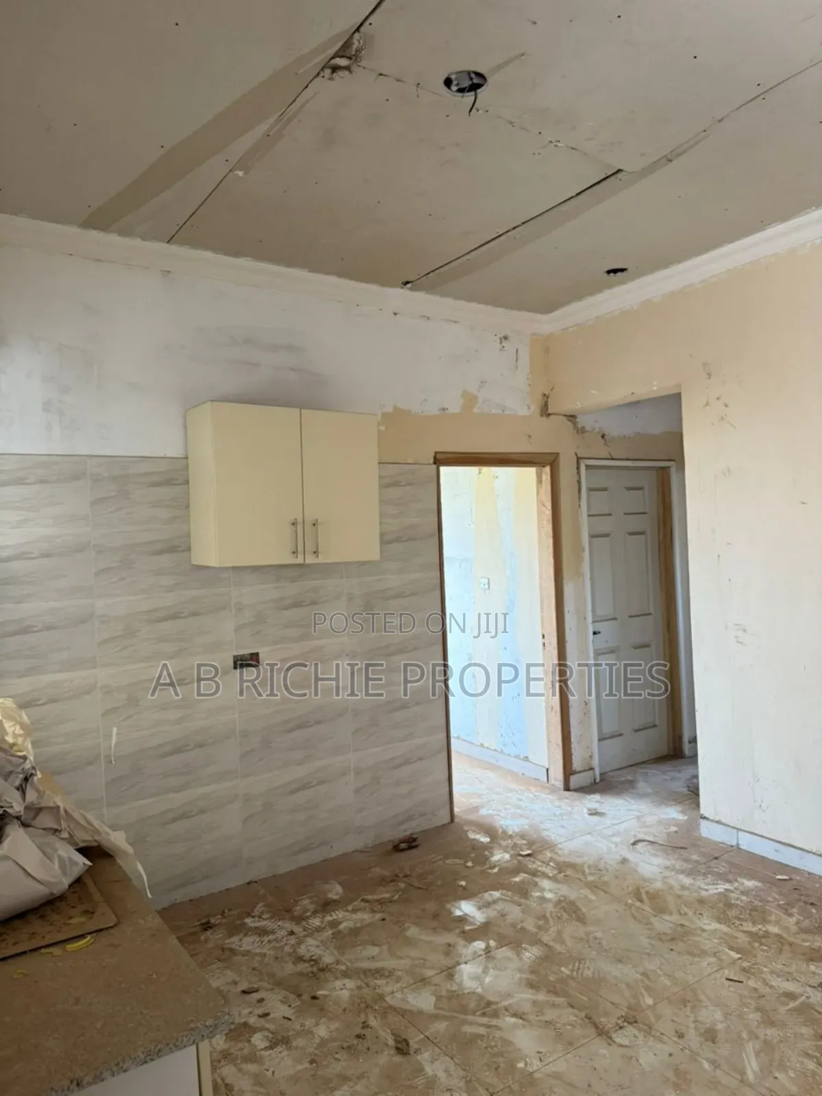 3bdrm Apartment in Ab Richie Properties, Kwabenya for sale in Kwabenya