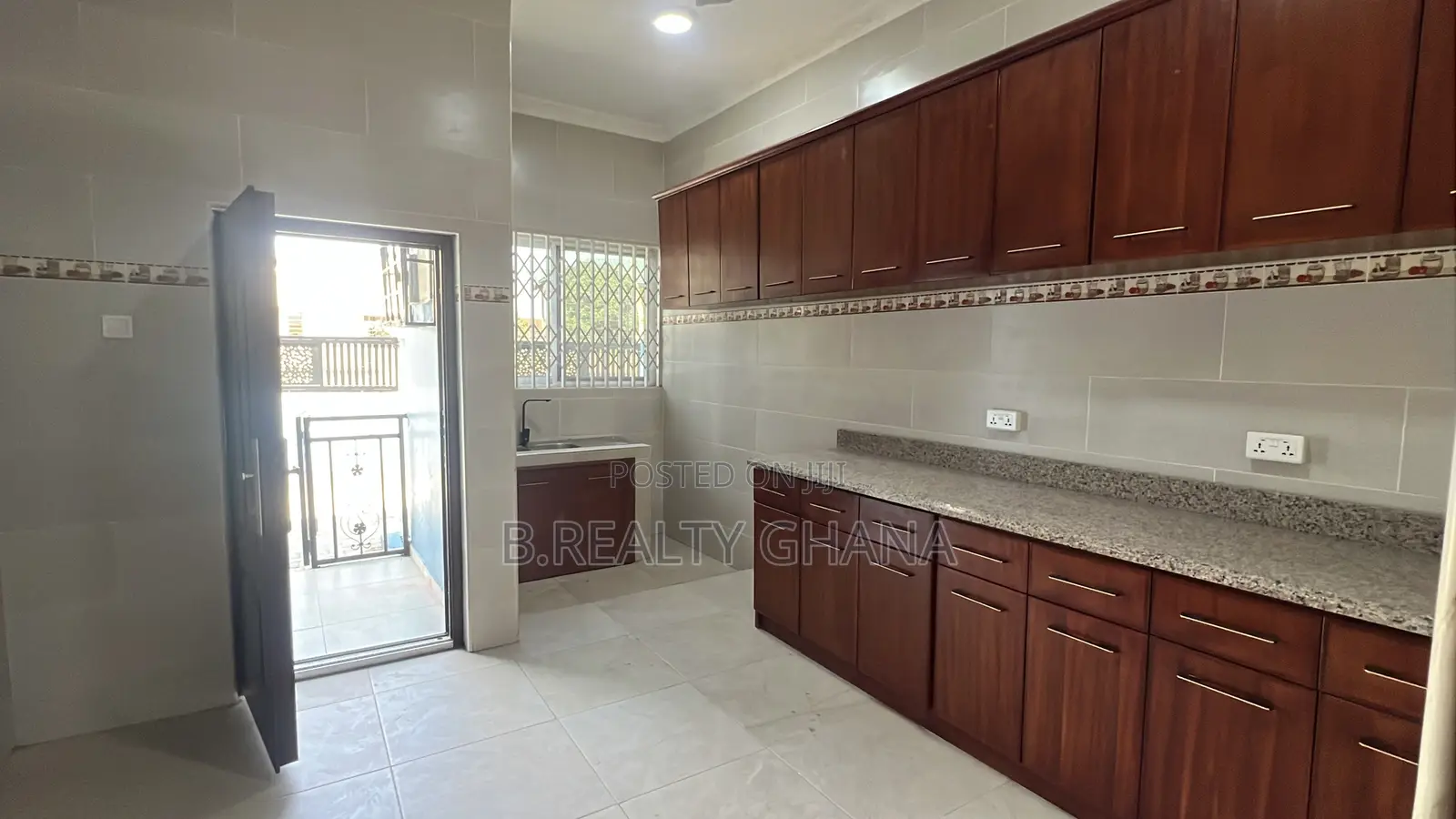 3bdrm Apartment in Spintex for rent in Spintex